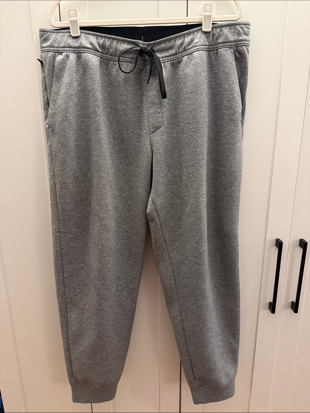 Men's Gray Fleece Jogger Pants with Drawstring Waist